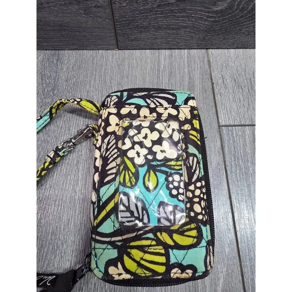 VERA BRADLEY Carry All in One Zip Wristlet Wallet Island Blooms Pattern B000780